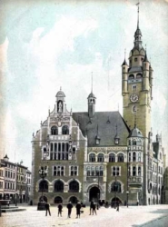 Das Rathaus zu Dessau in einer historischen Aufnahme um 1915