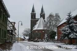 Die evangelische Kirche zu Vockerode am Neujahrstag 2010