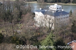 Das Schloss in W&ouml;rlitz beim Fr&uuml;hlingserwachen 2010