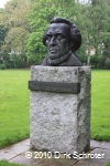 Denkmal für Moses Mendelssohn (1729 - 1786) im Stadtpark in Dessau