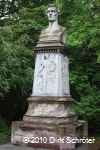 Denkmal für Wilhelm Müller (1794 - 1827) im Stadtpark in Dessau