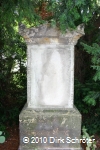 Das Grabmal von Pfarrer Lippold auf dem Friedhof in Horstdorf