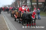 Der Umzug der Weihnachtsmänner am 24. Dezember 2006 in Horstdorf