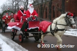 Umzug der Weihnachtsmänner 2009 in Horstdorf