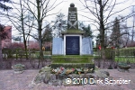Die Gedenkstätte für die Gefallenen der beiden Weltkriege in Horstdorf